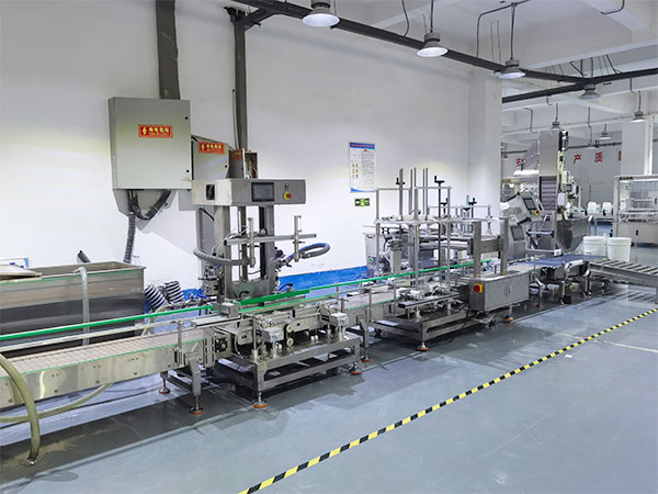 重庆5~30L自动称重灌装压盖贴标生产线